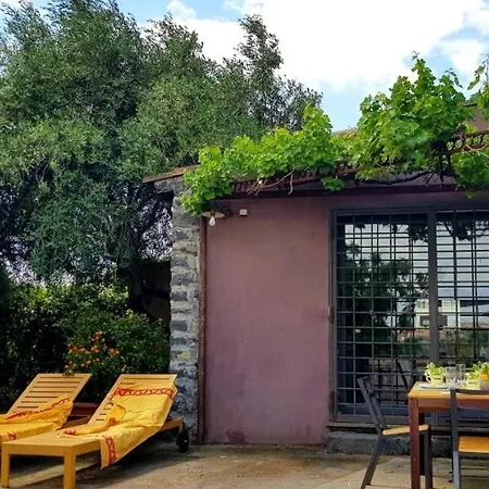 L'aranceto Дом отдыха Ачиреале